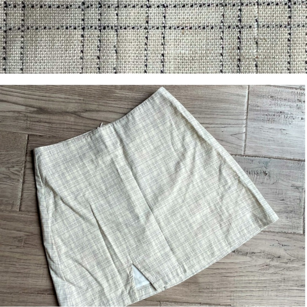 Rowie Mini Skirt Front Slit Off White Color Gray Grid Pattern Linen Blend SZ S